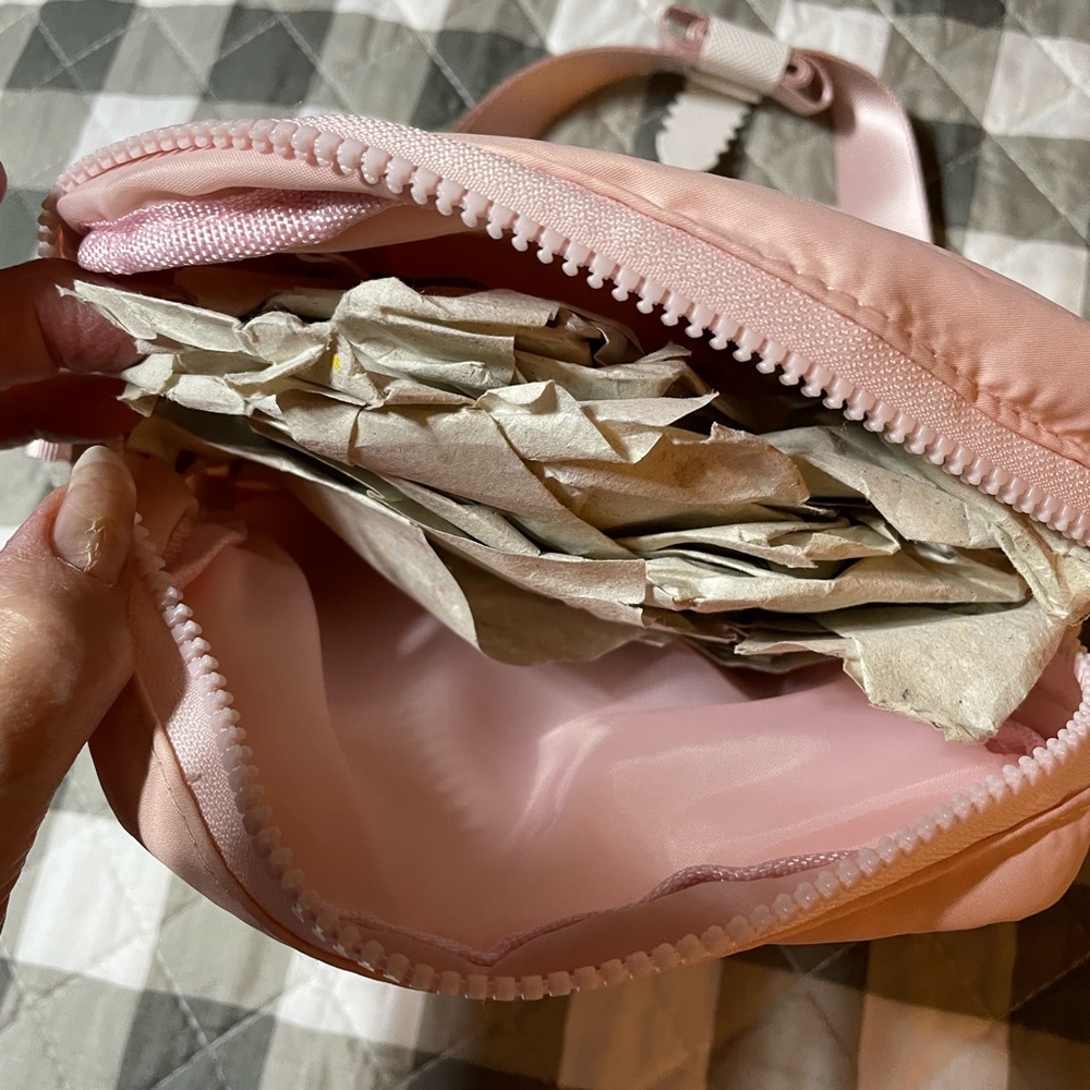 NO BOUNDARIES CROSSBODY ONE SIZE BAG